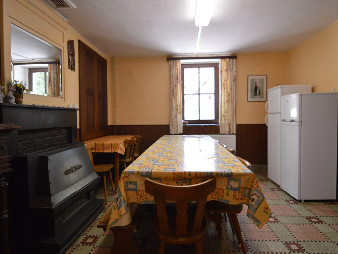 Others 3, Family Villa in Ferrieres, Liège