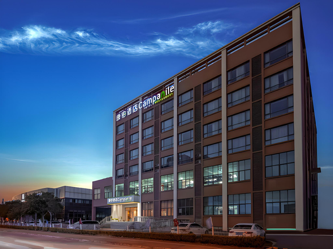 Exterior & Views