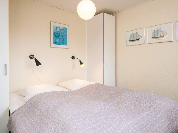 Bedroom 2, 4 Person Holiday Home in Vejers Strand, Varde