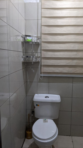 Others 5, Da White Residence Makerere, Kampala