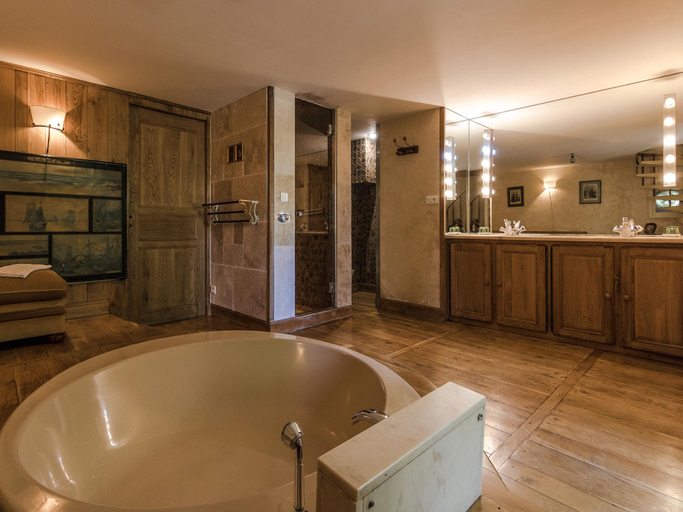 Bathroom, Mansion in Sourzac with Private Pool, Dordogne