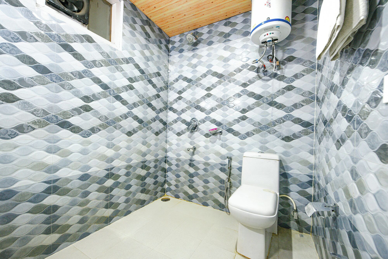 Bathroom 3, Fabhotel Anant Meadows, Kullu