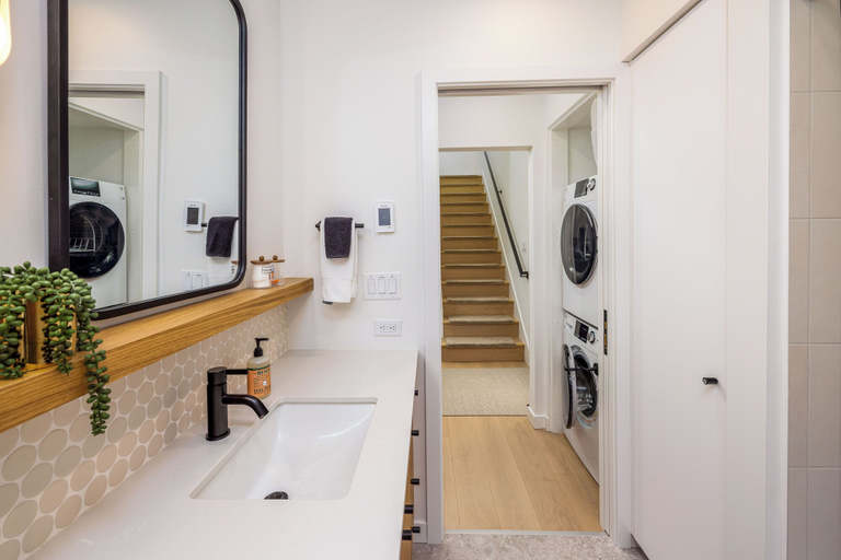Bathroom 2, Secret Hideaway - New Custom Built Home, Seattle