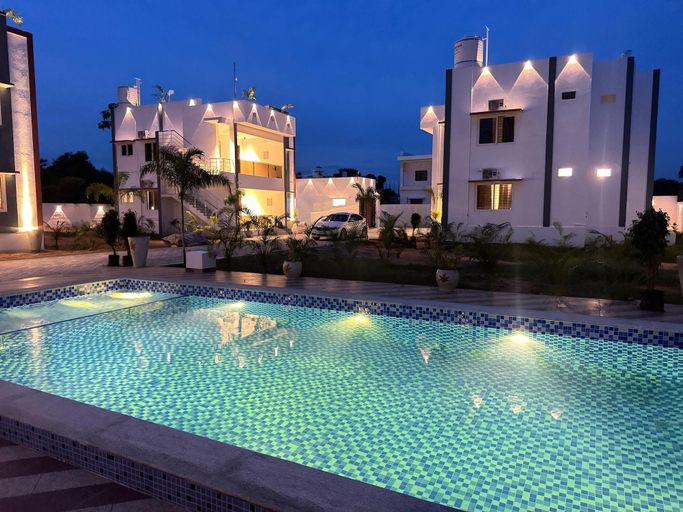 Exterior & Views 1, Le Park Resort, Viluppuram