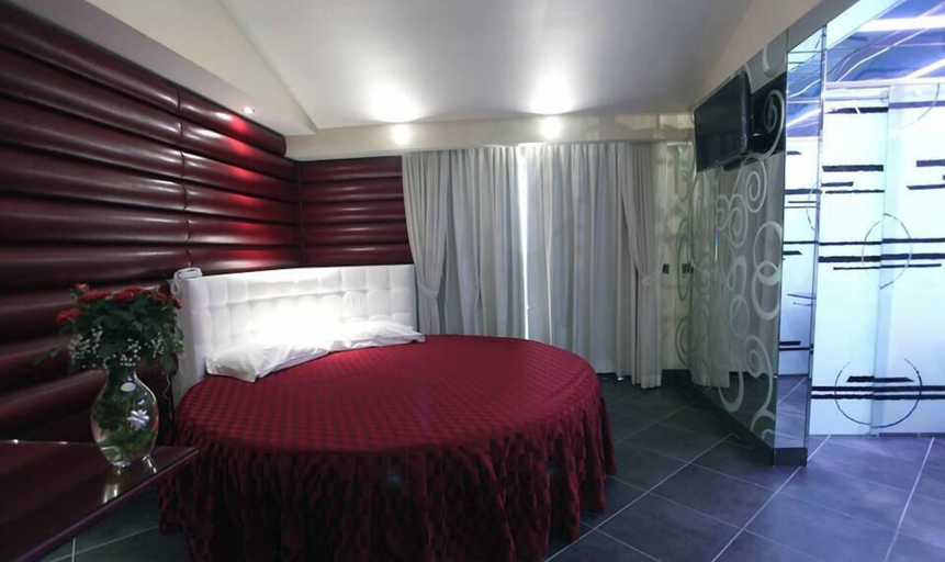 Bedroom 2, HOTEL BRIGANTI, Napoli