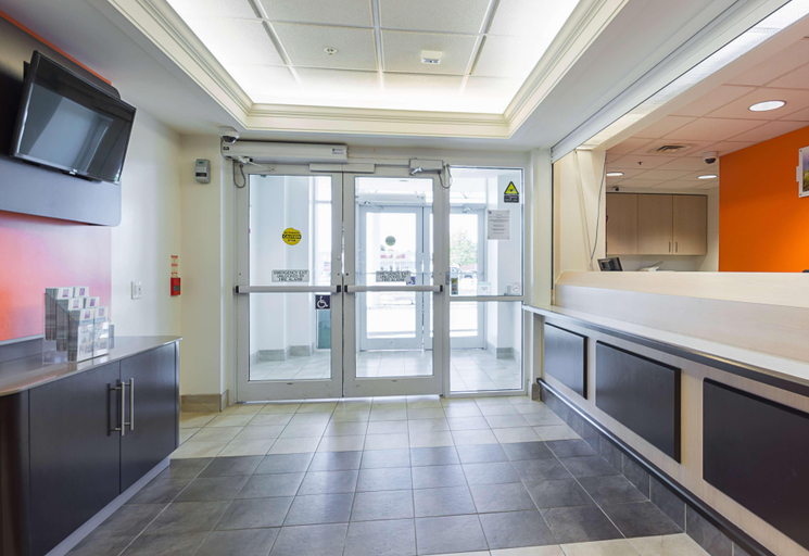 Public Area 2, Motel 6 Whitby, ON - Toronto East, Durham