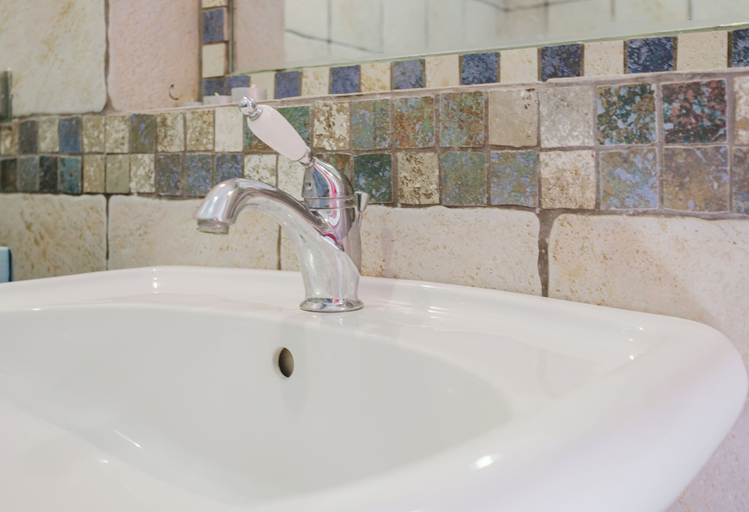 Bathroom 4, Casa Cariddi, Trapani