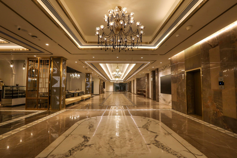 Public Area 5, Radisson Blu Hotel & Suites GRT Chennai, Kancheepuram