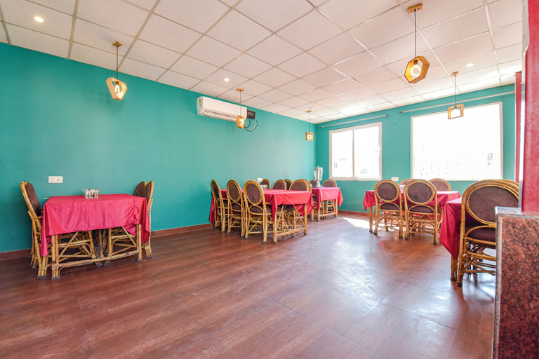 Food & Drinks 4, Fabhotel Aarogya Residency, Garhwal