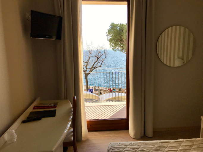 Bedroom 3, Hotel Roma, Verona