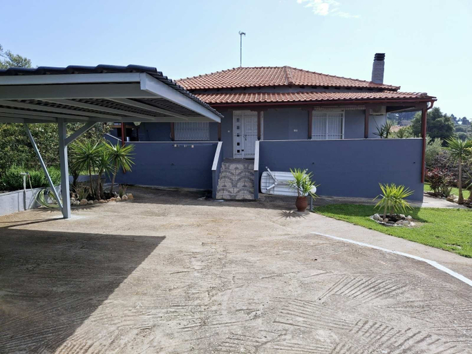 Exterior & Views 2, Tania's Seafront Villa by Rentalspro, Central Macedonia