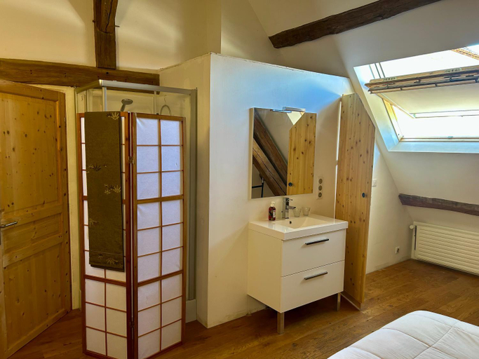 Bedroom 2, Maison Harmonie, Indre
