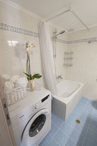 Bathroom 4, Irena House by Rentalspro, Central Macedonia