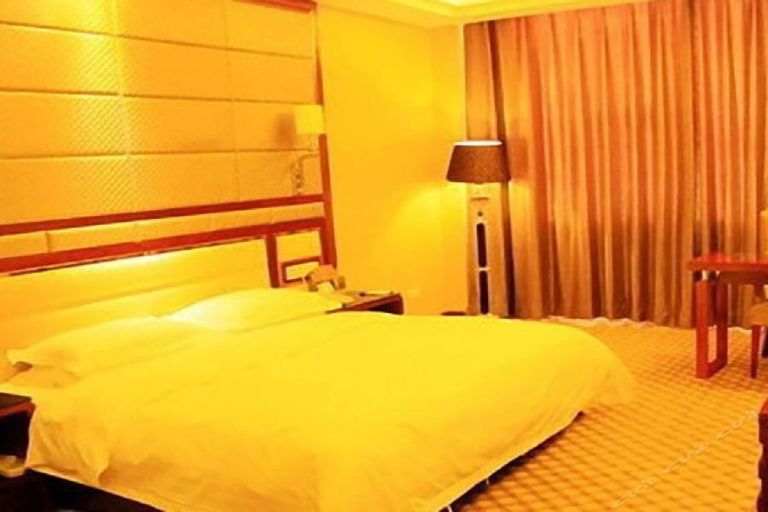 Bedroom 3, Guanghui Holiday Hotel, Baotou