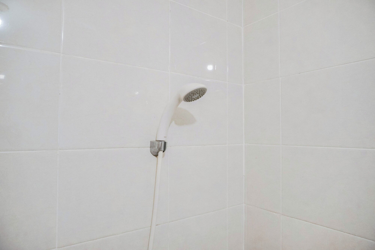 Bathroom 3, Spacious And Comfortable 2Br At Green Bay Condominium Apartment, North Jakarta