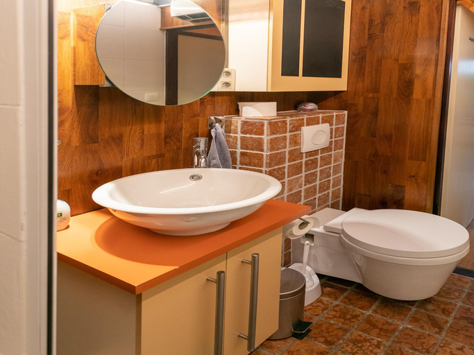 Bathroom 3, Lanaken Luxe Garden Retreat, Limburg