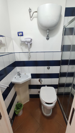 Bathroom 2, MiDe Capri House, Napoli