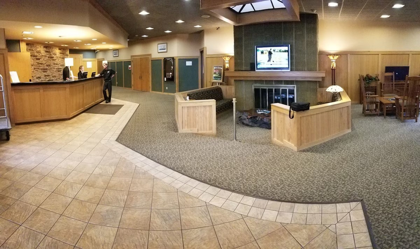 Public Area 3, Ramada by Wyndham Alpena, Alpena