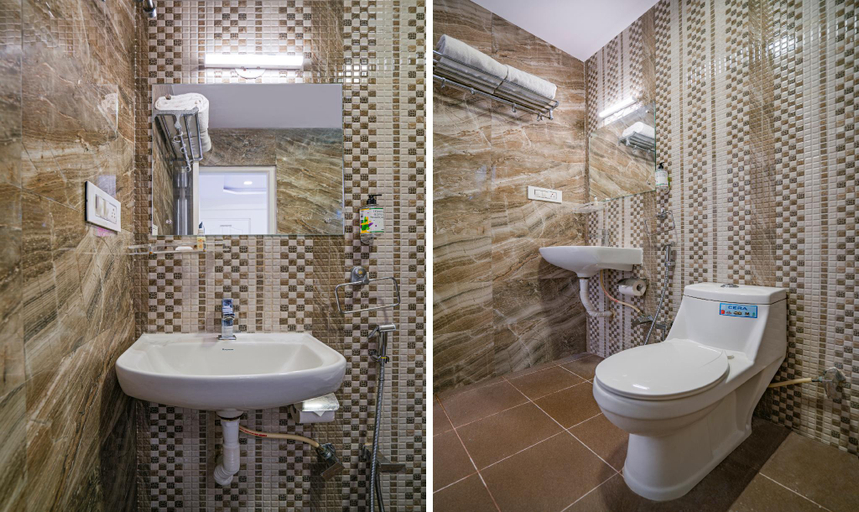 Bathroom 4, Treebo Elite 7 Koramangala, 500m from Nexus Mall, Bangalore