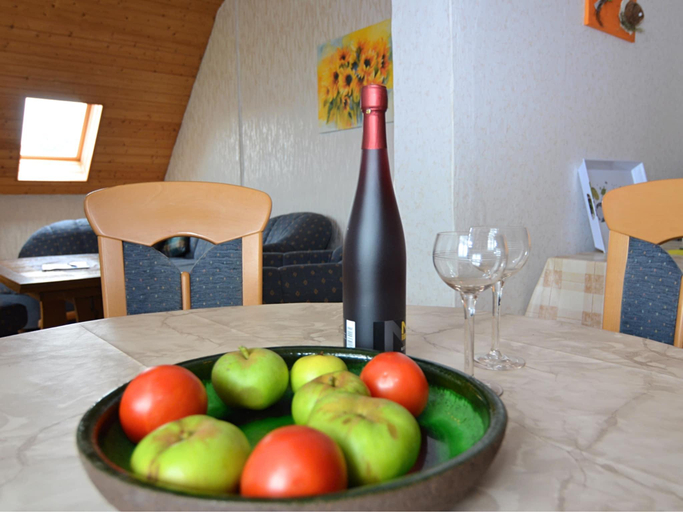 Others 5, Ferienwohnung mit Garten auf dem Bauernhof, Kassel