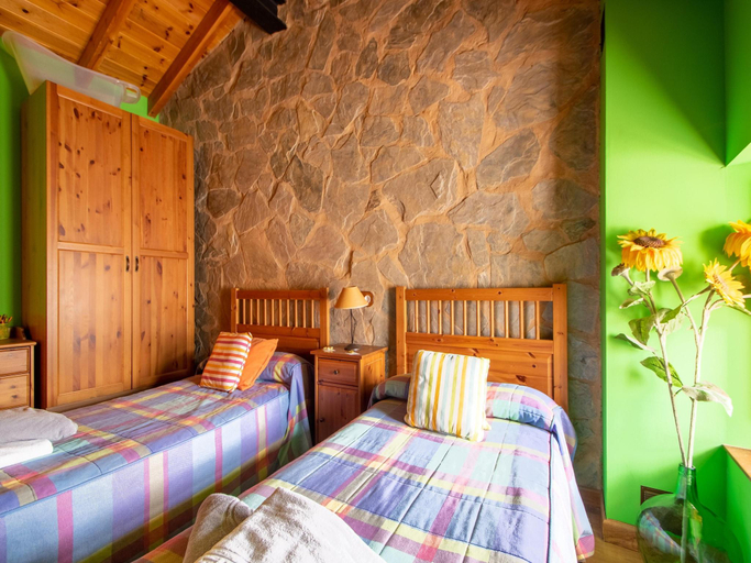 Bedroom 2, Tranquil Stay Near Luna River, León
