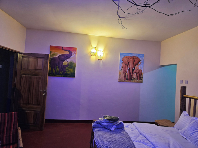 Others 5, African Royal Villa and Campsite, Karatu