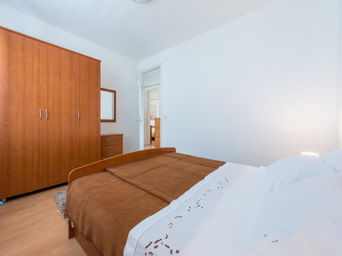 Bedroom 2, Apartment Lena - Three-Bedroom Apartment with Balcony and Sea View, Dubrovnik