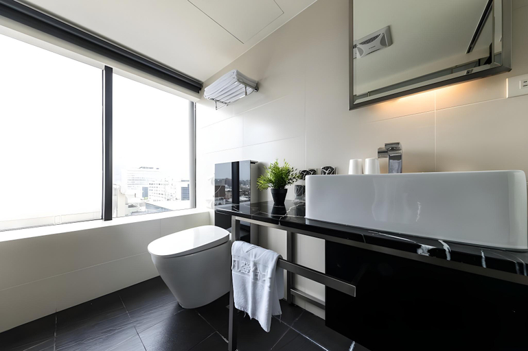 Bathroom 4, Nagahiro Hotel – Changhong, Taipei City