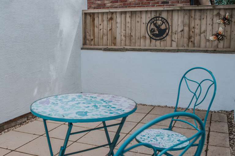 Others 5, Honey Bee Cottage, Tiny House, Welshpool, Powys