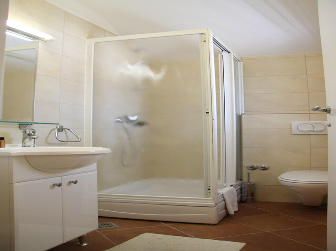 Bathroom 2, Villa Alegria Cavtat - Studio Apartment with Patio and Garden View, Konavle