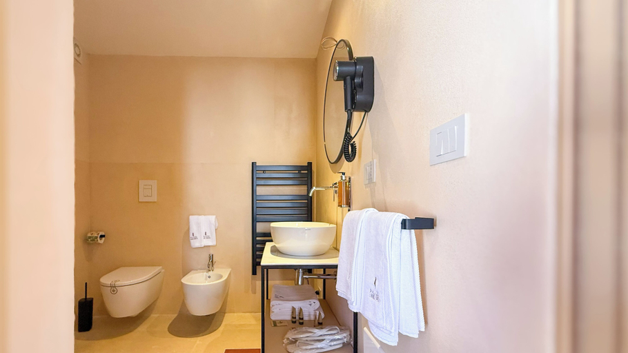 Bathroom 3, PALAZZO VIGILARIUM - Boutique Rooms, Lecce