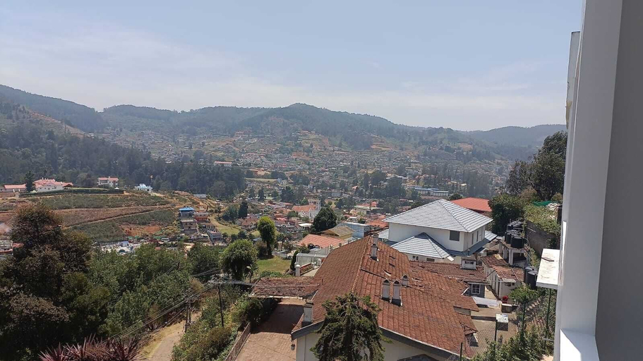 Others 4, Darza delite, The Nilgiris