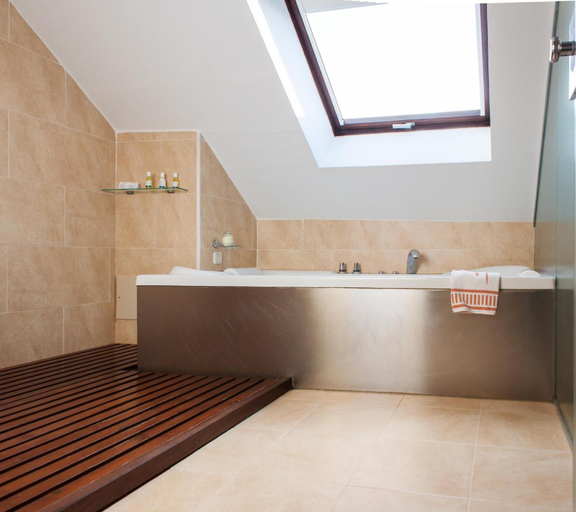 Bathroom 4, HOTEL INFANTA ISABEL BY RECORDIS HOTELS, Segovia