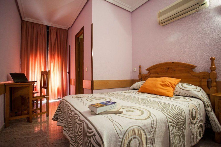 Bedroom 3, Hostal Bermejo, Madrid