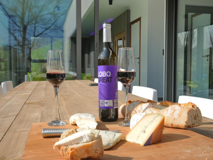Food & Drinks, Holiday Home in Noiseux with Indoor Pool, Namur