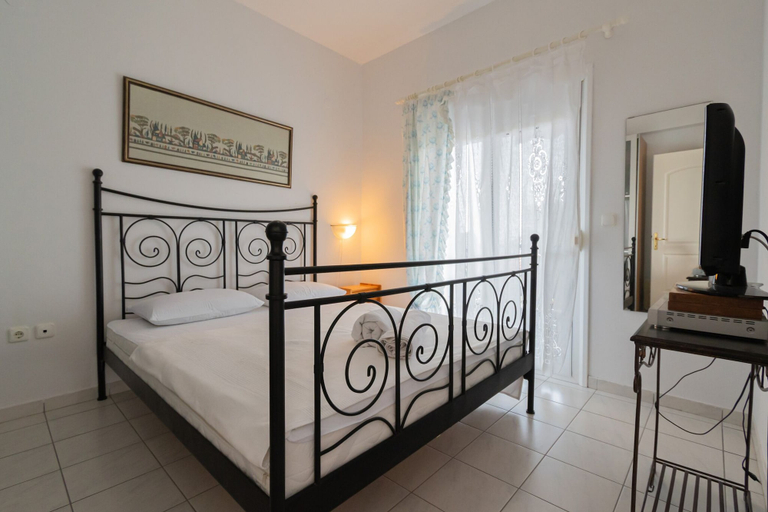 Bedroom 5, Magdalini's Seaview House - Pefkohori, Central Macedonia