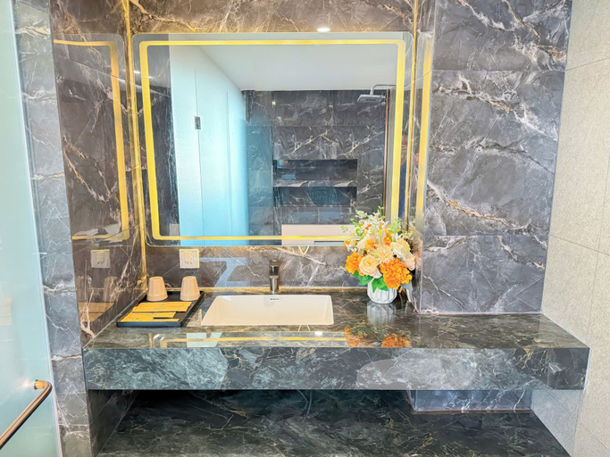 Bathroom 5, Bien Sao Hotel Duong Quang Ham, Gò Vấp