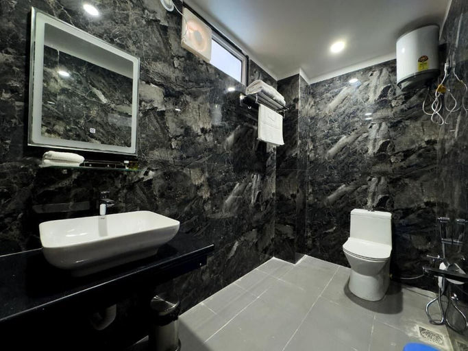Bathroom, HOTEL PARAS CHITTORGARH, Chittaurgarh