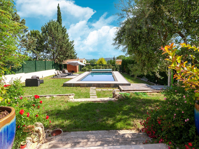 Others 4, Villa in Cannes with Heated Pool Boat Trips, Var