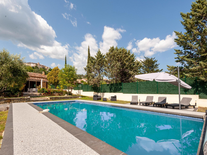 Others 3, Villa in Cannes with Heated Pool Boat Trips, Var