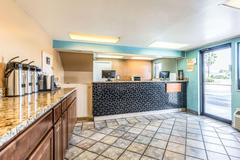 Public Area 3, Rodeway Inn Fairgrounds - Casino, Hillsborough