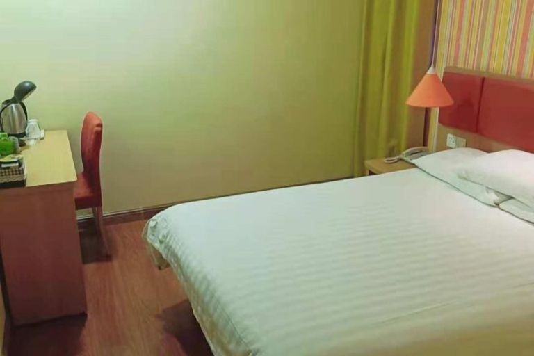 Bedroom 3, Homeinn Hotel (Qiqihar Fenghuangcheng), Qiqihar