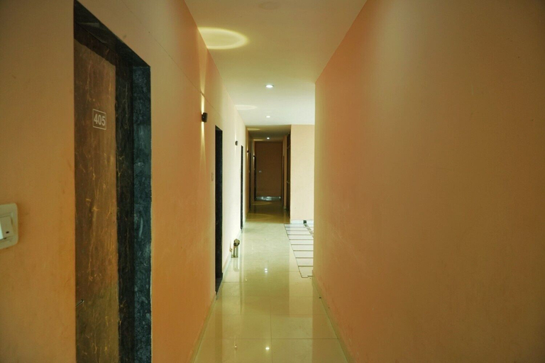 Others, Hotel satyam, Jaunpur
