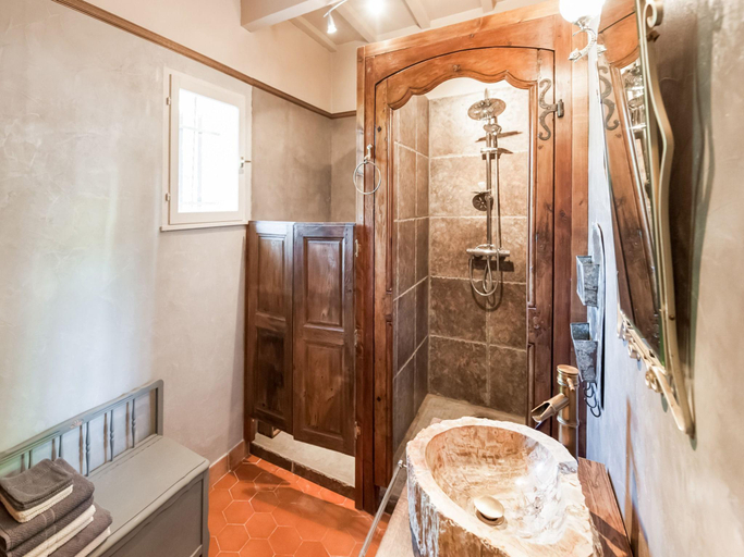Bathroom 2, Holiday Home in Lorgues with Pool and Terrace, Var