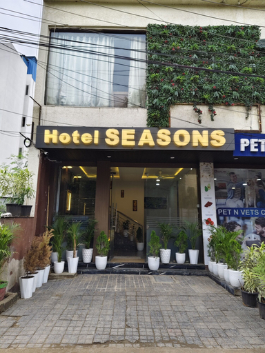 Exterior & Views, Hotel Seasons, Indore