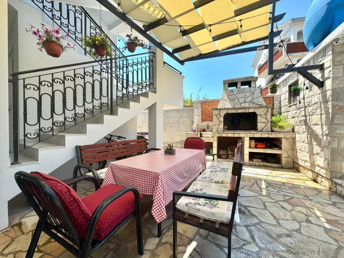 Others 1, Apartments Janda Bijela