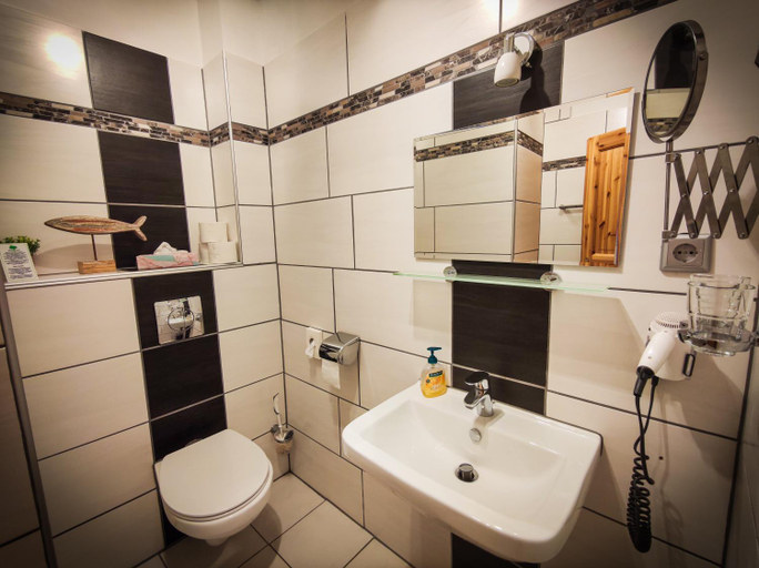 Bathroom, Landgasthof Sonne, Ortenaukreis