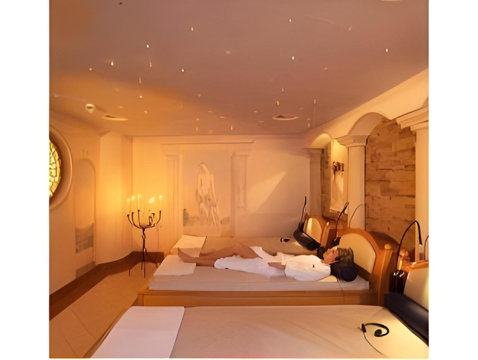 Bedroom 3, Hirschen Wohlfuhlhotel Bregenzerwald, Bregenz