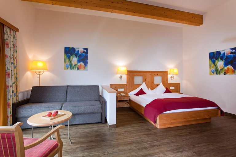 Bedroom 3, Hotel Truyenhof, Landeck