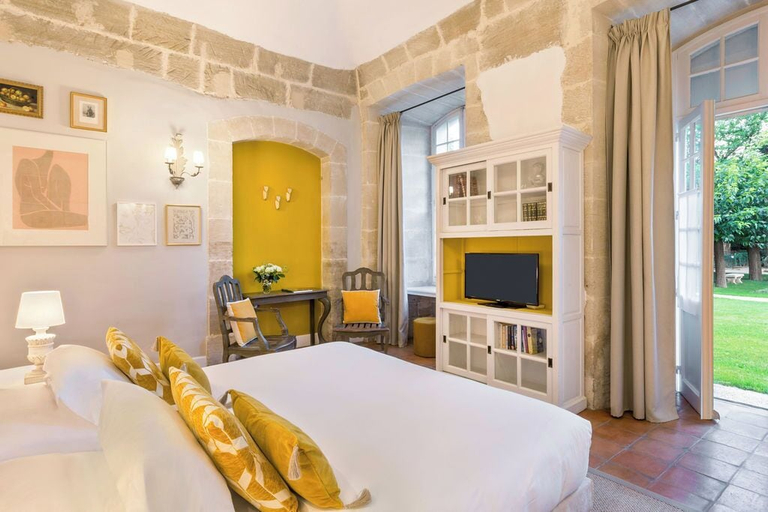 Bedroom 4, Chateau de Mazan - Handwritten Collection, Vaucluse